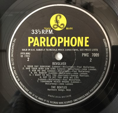 Lot 11 - THE BEATLES - REVOLVER LP (UK CONTRACT PRESSING - PARLOPHONE - PMC 7009)