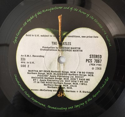 Lot 14 - THE BEATLES - WHITE ALBUM LP (COMPLETE UK STEREO - 0557616 - PCS 7067/ 68)