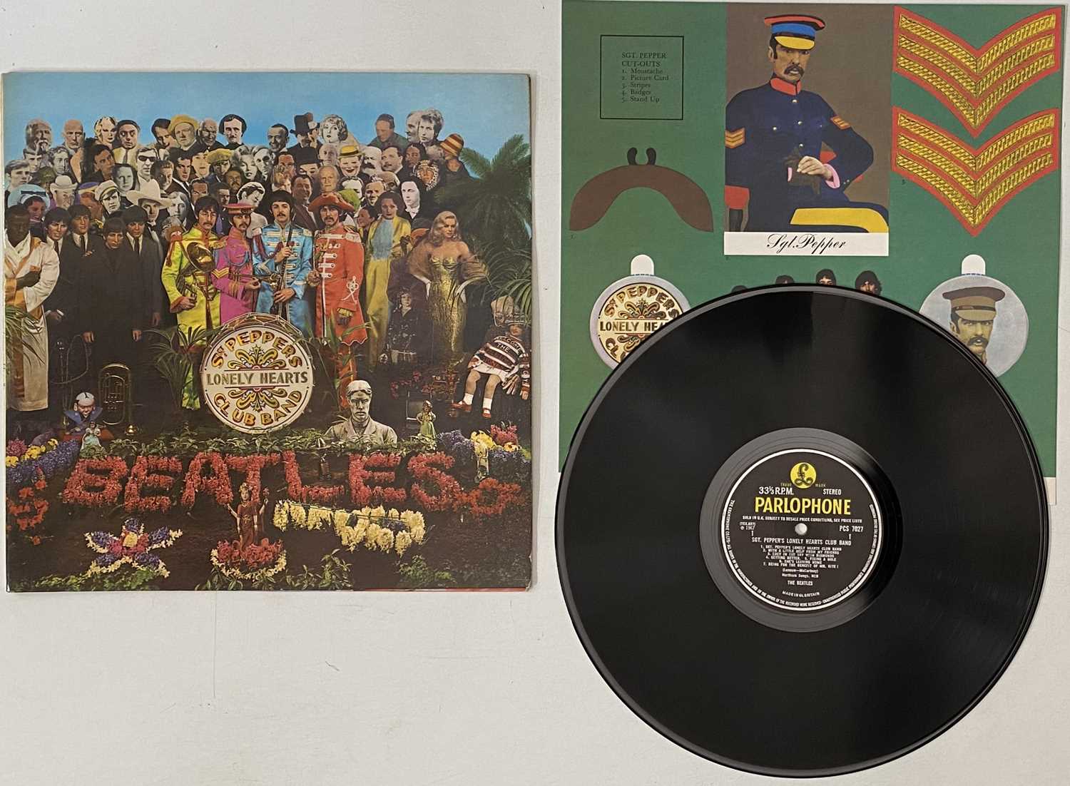 Lot 17 - THE BEATLES - SGT PEPPERS LONELY HEARTS CLUB BAND LP (UK STEREO ORIGINAL - PARLOPHONE - PCS 7027)