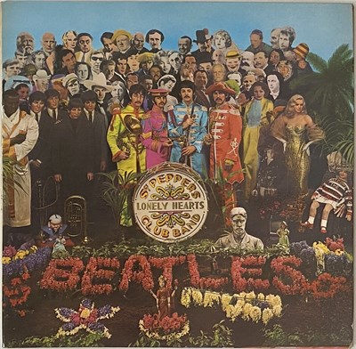 Lot 17 - THE BEATLES - SGT PEPPERS LONELY HEARTS CLUB BAND LP (UK STEREO ORIGINAL - PARLOPHONE - PCS 7027)