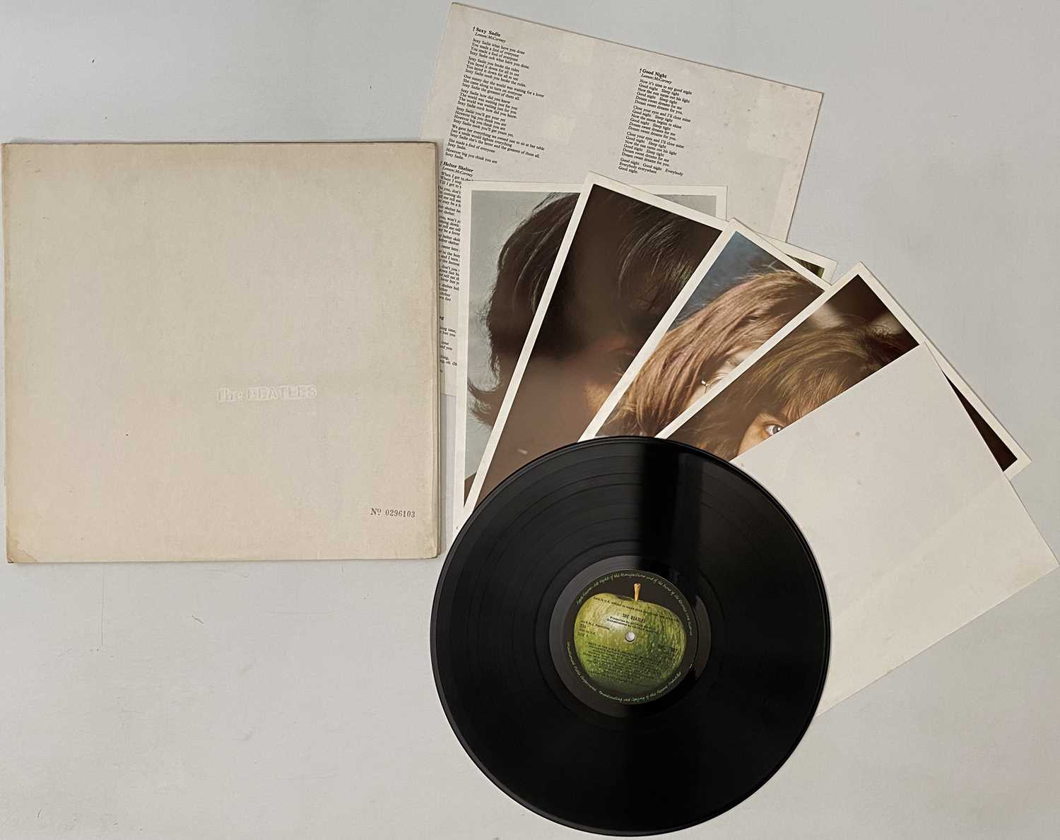 Lot 18 - THE BEATLES - WHITE ALBUM LP (COMPLETE UK MONO - No: 0296103 - PMC 7067/ 68)