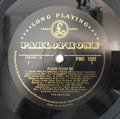 Lot 28 - THE BEATLES - PLEASE PLEASE ME LP (1ST UK MONO 'BLACK AND GOLD' - PMC 1202)