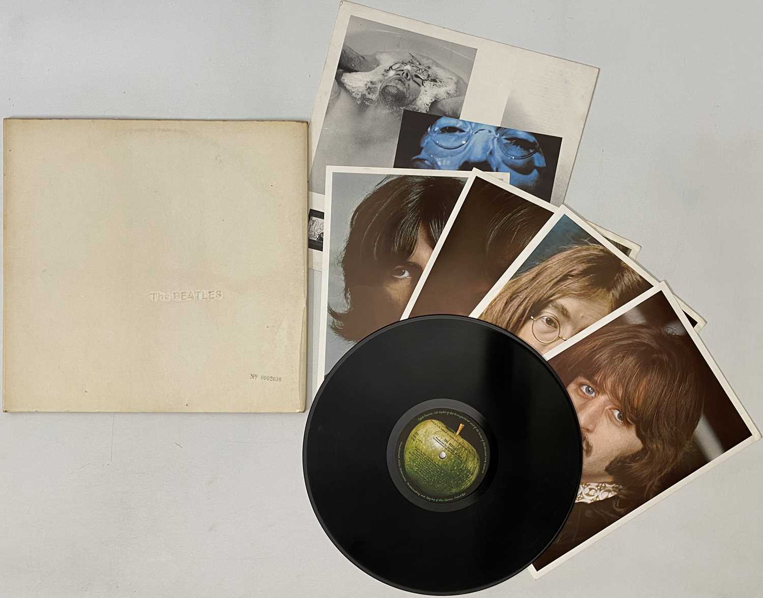 Lot 25 - THE BEATLES - WHITE ALBUM LP (UK STEREO 1ST/ FACTORY SAMPLE/ LOW NUMBER: 0002030 - PCS 7067/ 68)