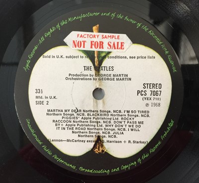 Lot 25 - THE BEATLES - WHITE ALBUM LP (UK STEREO 1ST/ FACTORY SAMPLE/ LOW NUMBER: 0002030 - PCS 7067/ 68)