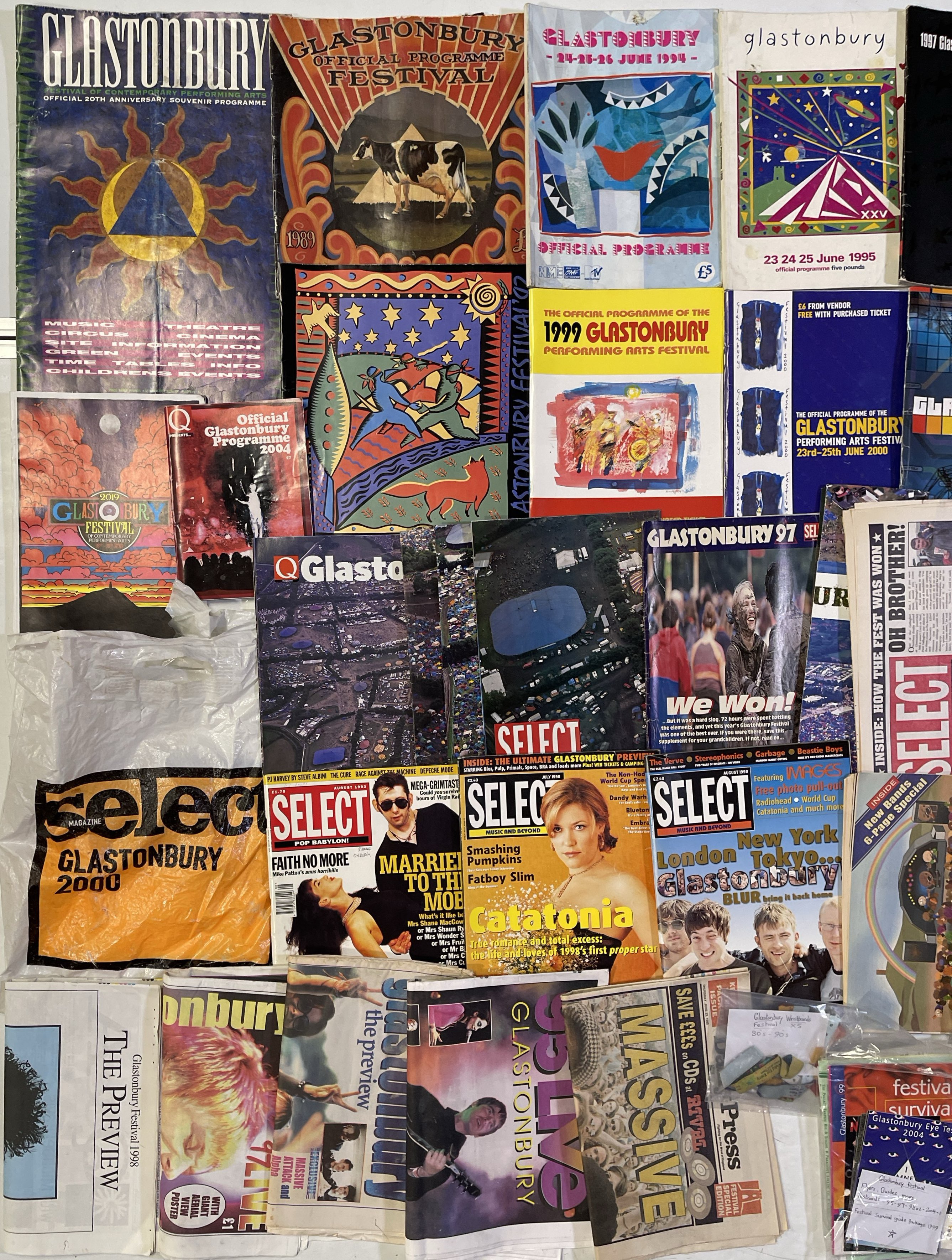 Lot 58 - GLASTONBURY FESTIVAL - MEMORABILIA COLLECTION