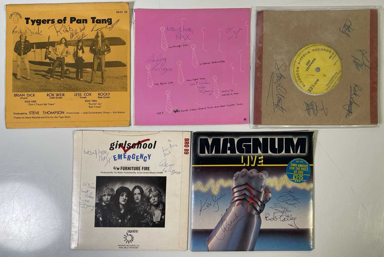 Lot 306 - HARD ROCK - SIGNED 7