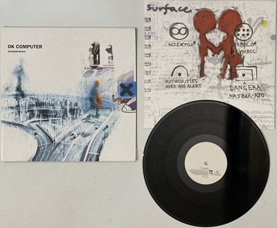 Lot 37 - RADIOHEAD - OK COMPUTER LP (ORIGINAL 1997 PRESSING - NODATA 02)