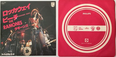 Lot 76 - THE RAMONES - ROCKAWAY BEACH 7" (PHILIPS SFL-2259 - JAPANESE PRESSING)