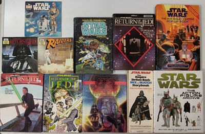 Lot 35 - STAR WARS - COLLECTION OF COMICS / ANNUALS / BOOKS.