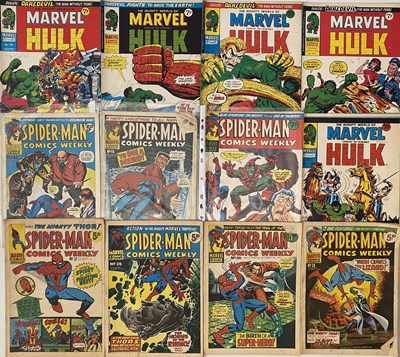 Lot 36 - COMICS INC MARVEL.