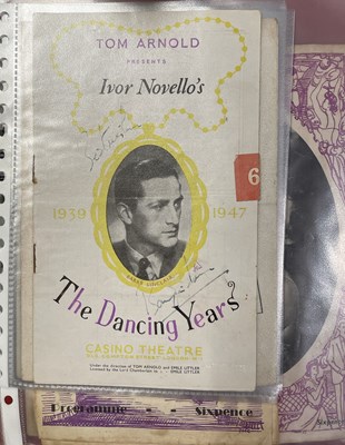 Lot 12 - VINTAGE / EARLY 20TH-CENTURY THEATRE PROGRAMMES AND MEMORABILIA.