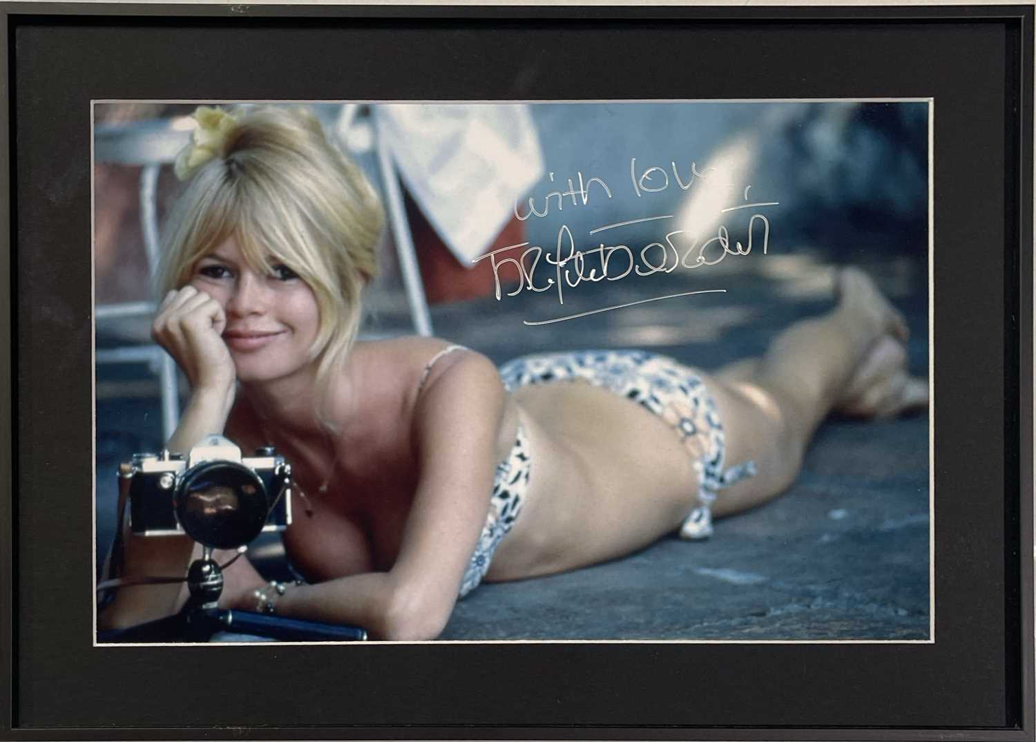 Lot 56 - BRIGITTE BARDOT - SIGNED COLOUR IMAGE.