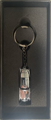 Lot 86 - JAMES BOND MEMORABILIA ITEMS.