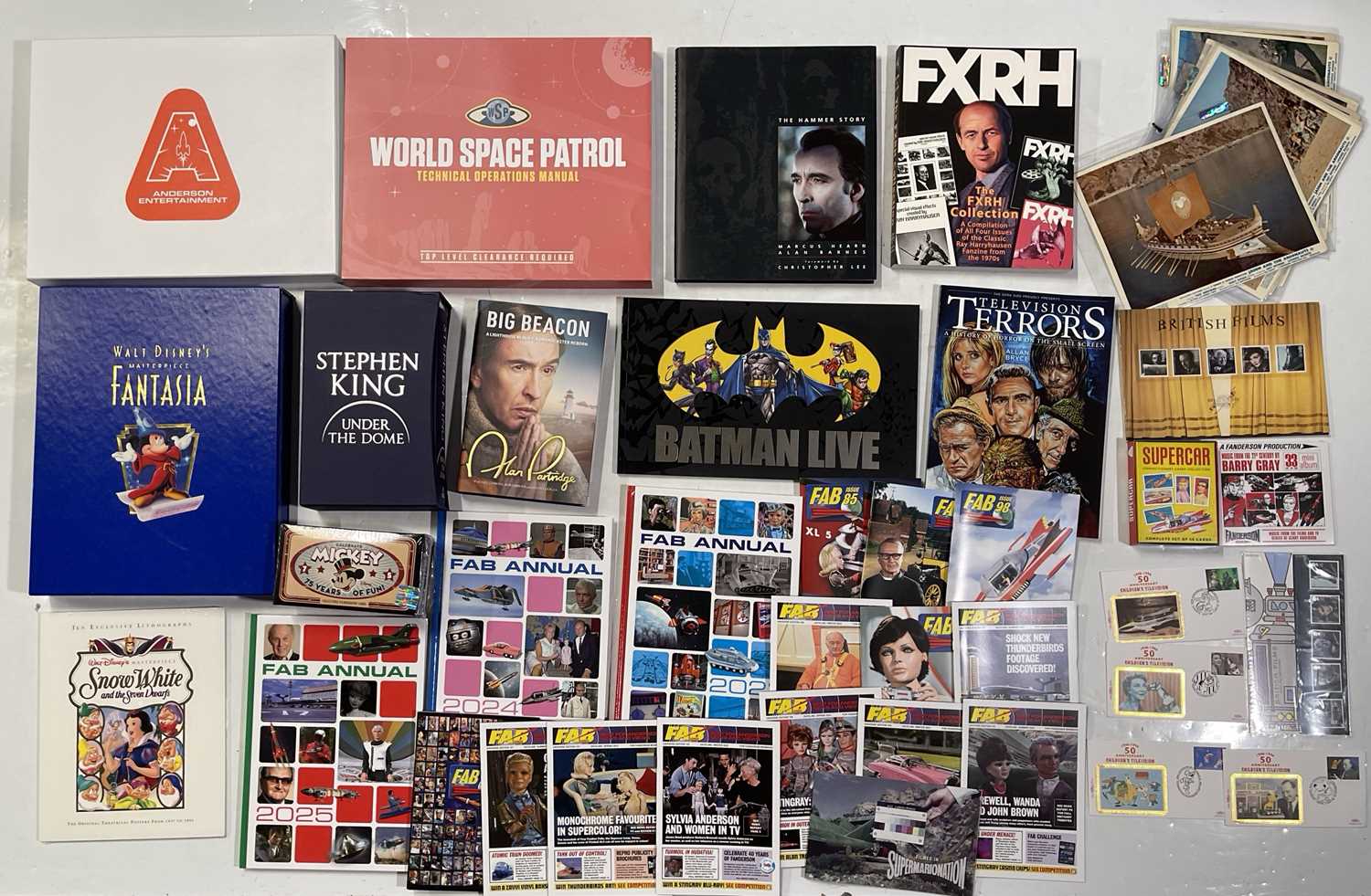Lot 150 - TV & FILM COLLECTABLE ITEMS INC GERRY