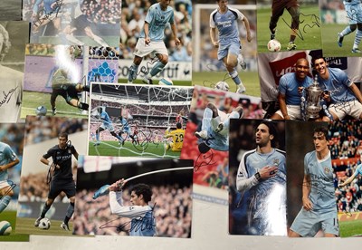 Lot 268 - FOOTBALL MEMORABILIA - MANCHESTER CITY - SIGNED PHOTOGRAPHS AND PENNANTS.