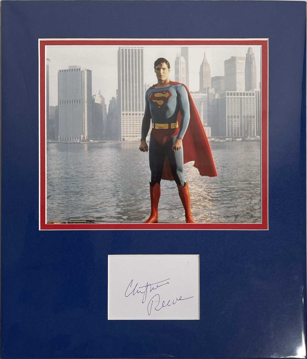 Lot 63 - SUPERMAN - CHRISTOPHER REEVE (1952-2004) SIGNED CARD IN MOUNT.