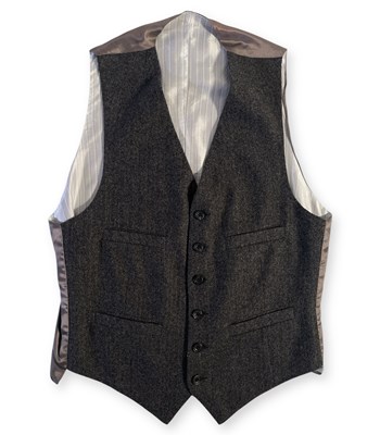 Lot 45 - PEAKY BLINDERS - CILLIAN MURPHY AS TOMMY SHELBY - LIKELY SCREEN WORN THREE PIECE SUIT.