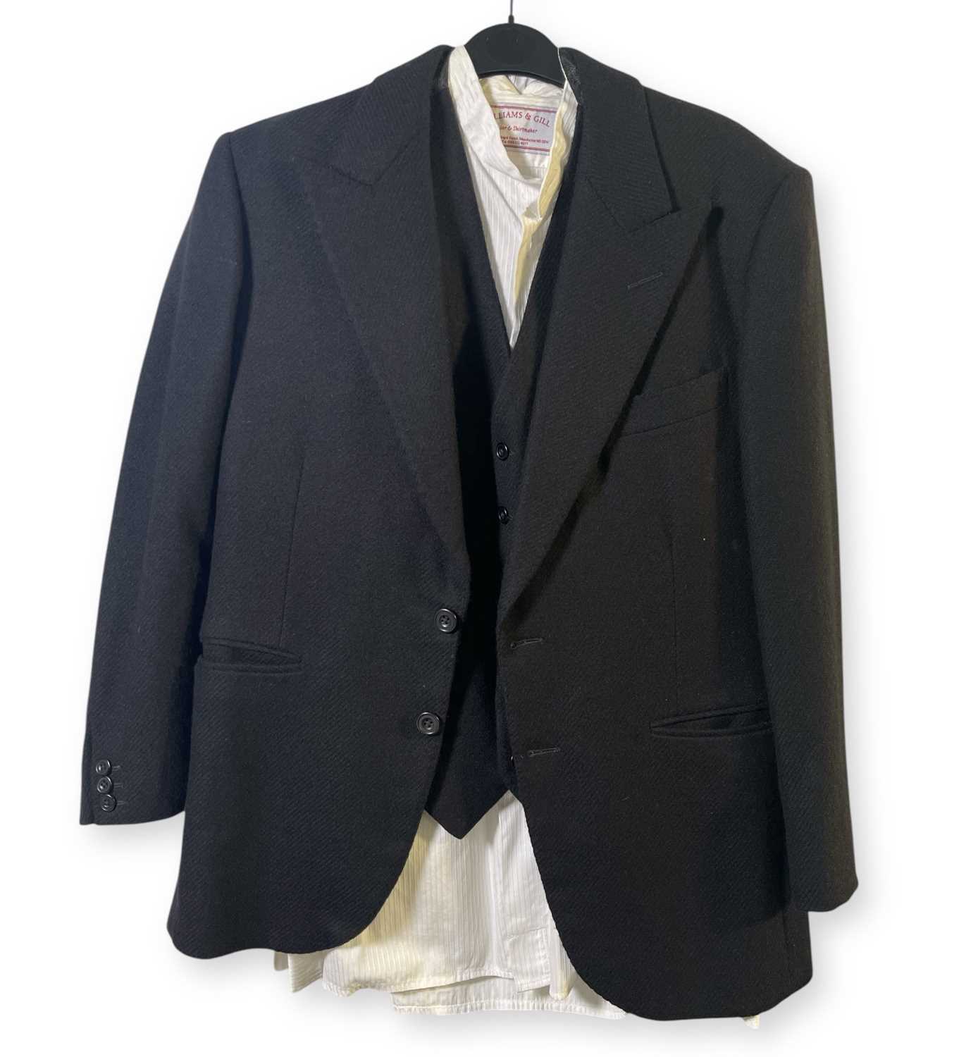 Lot 44 - PEAKY BLINDERS - CILLIAN MURPHY AS TOMMY SHELBY - LIKELY SCREEN WORN SUIT.