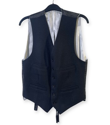 Lot 44 - PEAKY BLINDERS - CILLIAN MURPHY AS TOMMY SHELBY - LIKELY SCREEN WORN SUIT.