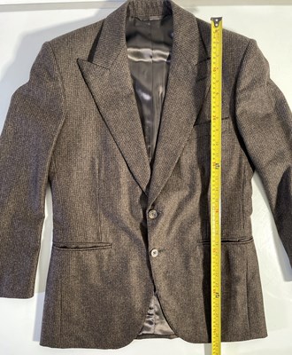 Lot 52 - PEAKY BLINDERS - CILLIAN MURPHY AS TOMMY SHELBY - LIKELY SCREEN WORN SUIT AND SHIRT.