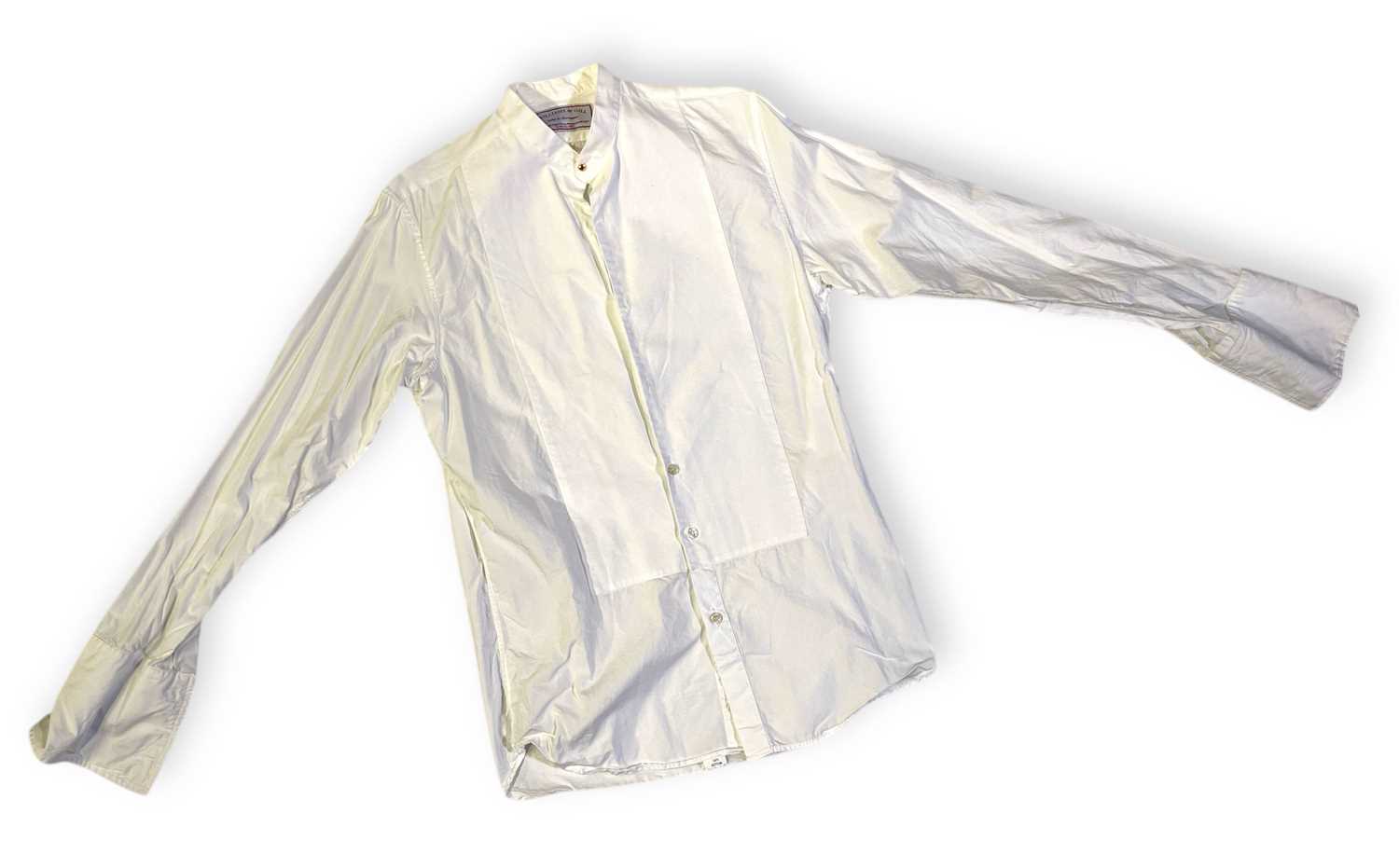 Lot 17 - PEAKY BLINDERS - CILLIAN MURPHY AS TOMMY SHELBY - PRODUCTION ISSUED SHIRT.