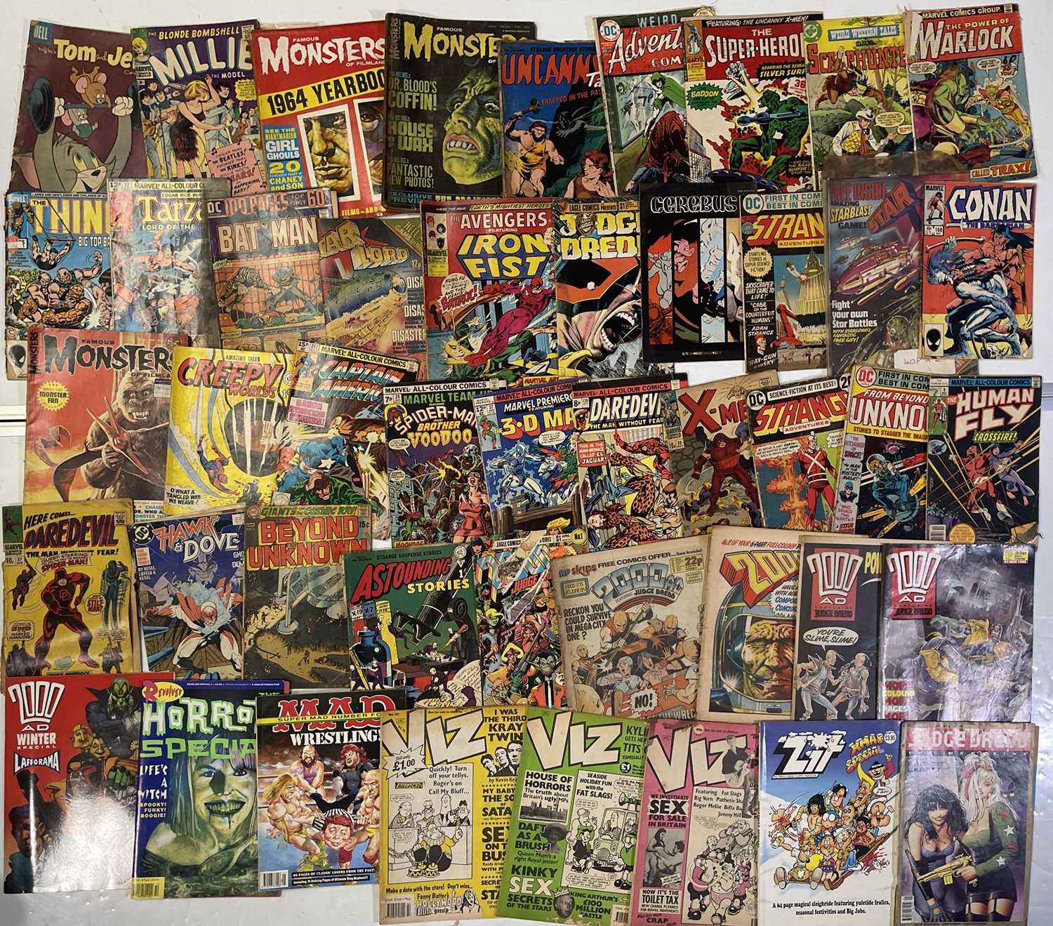 Lot 50 - COMIC COLLECTION INC MARVEL / 2000AD.