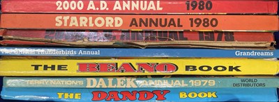 Lot 50 - COMIC COLLECTION INC MARVEL / 2000AD.