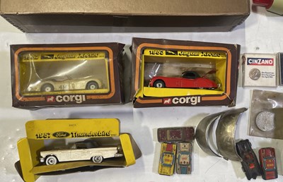 Lot 21 - ASSORTED COLLECTABLES INC CLOCK / SCULPTURES.