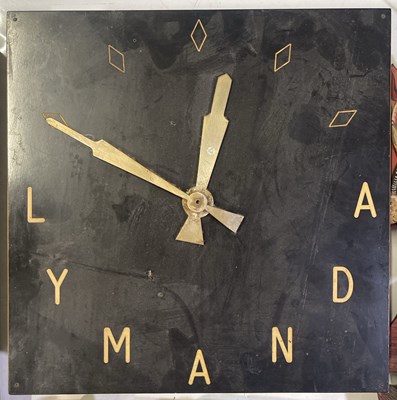 Lot 21 - ASSORTED COLLECTABLES INC CLOCK / SCULPTURES.