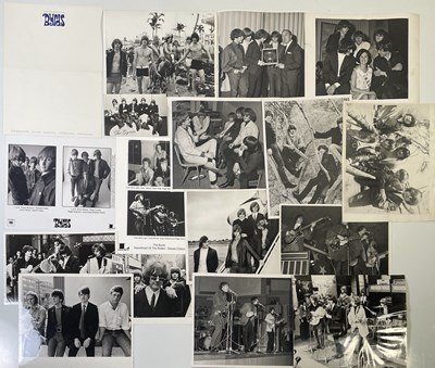 Lot 338 - THE BYRDS - ORIGINAL MEMORABILIA AND PRESS / PROMO PHOTOS.