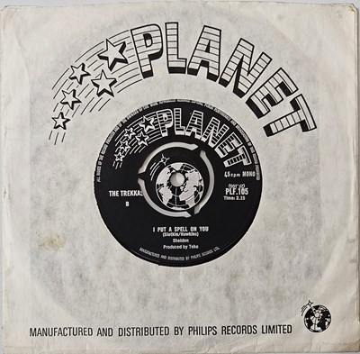 Lot 389 - THE TREKKAS - PLEASE GO/ I PUT A SPELL ON YOU 7" (UK PSYCH - PLANET - PLF 105)