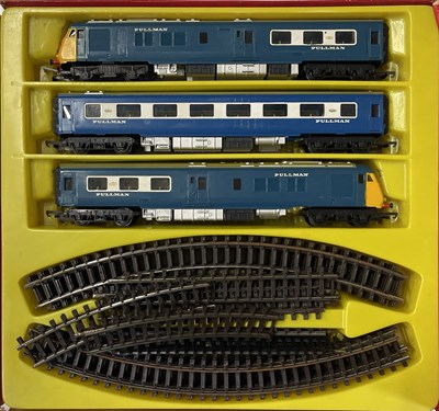Lot 33 - TRI - ANG TRAINS.
