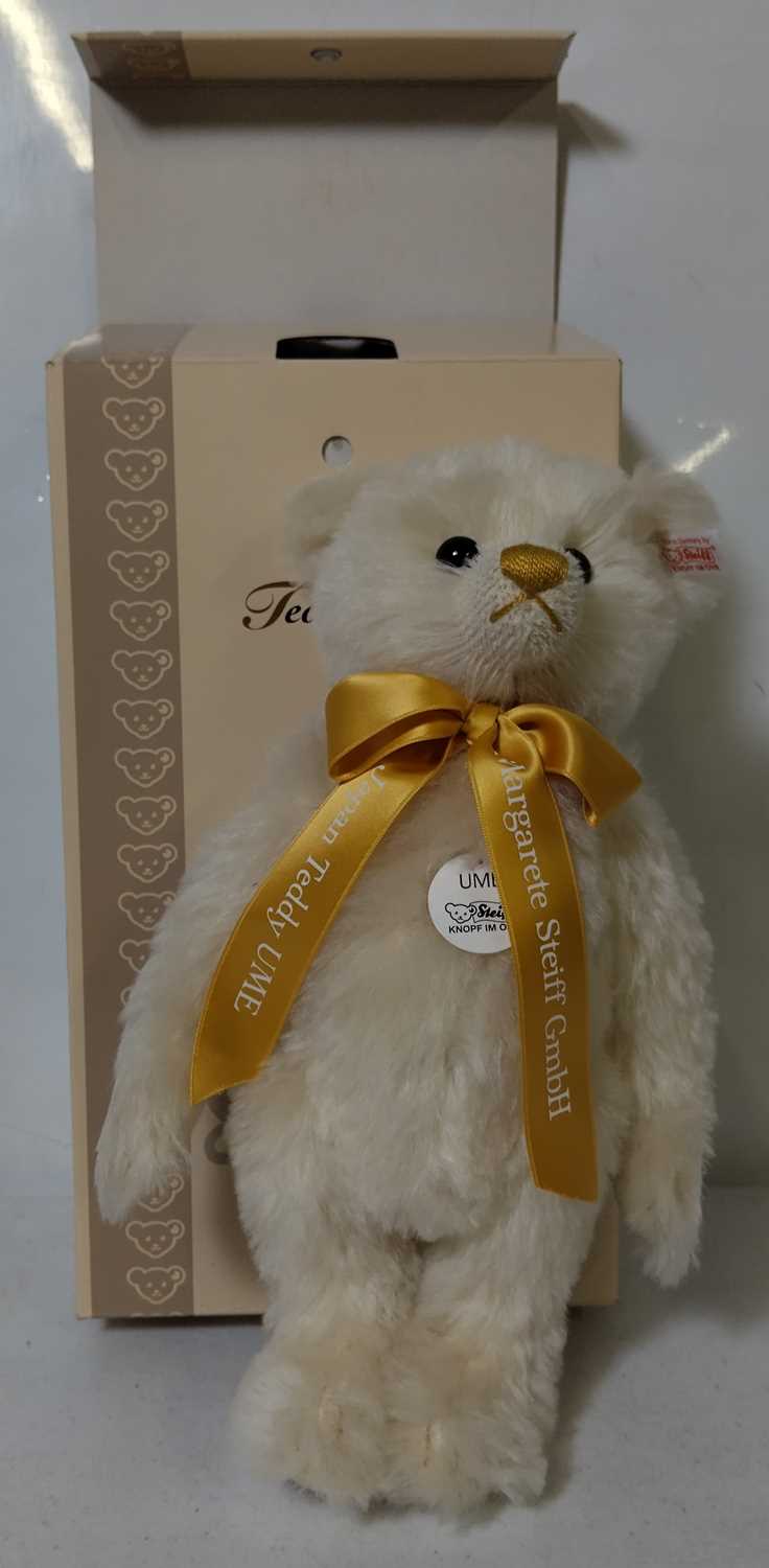 Lot 146 - Steiff Teddybar 30 Moh Weiss Ume Teddy Bear 30 Moh White Ume