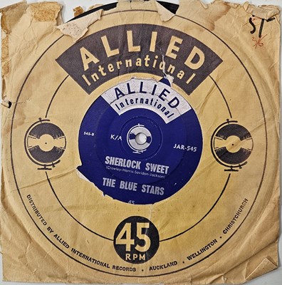 Lot 59 - THE BLUE STARS - I'M A LITTLE MAN 7" (ORIGINAL NZ COPY - ALLIED INTERNATIONAL JAR-545)