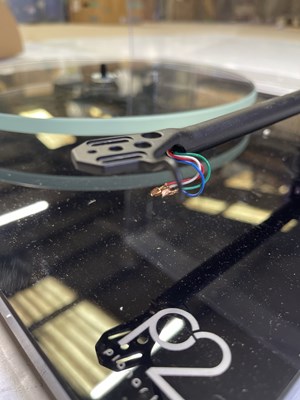 Lot 3 - REGA PLANAR 2 TURNTABLE - BLACK.