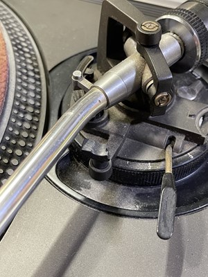 Lot 4 - TECHNICS SL-1210MK2 TURNTABLES - PAIR