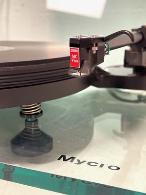 Lot 14 - MITCHELL MYCRO 2 SPEED BELT DRIVE TURNTABLE.