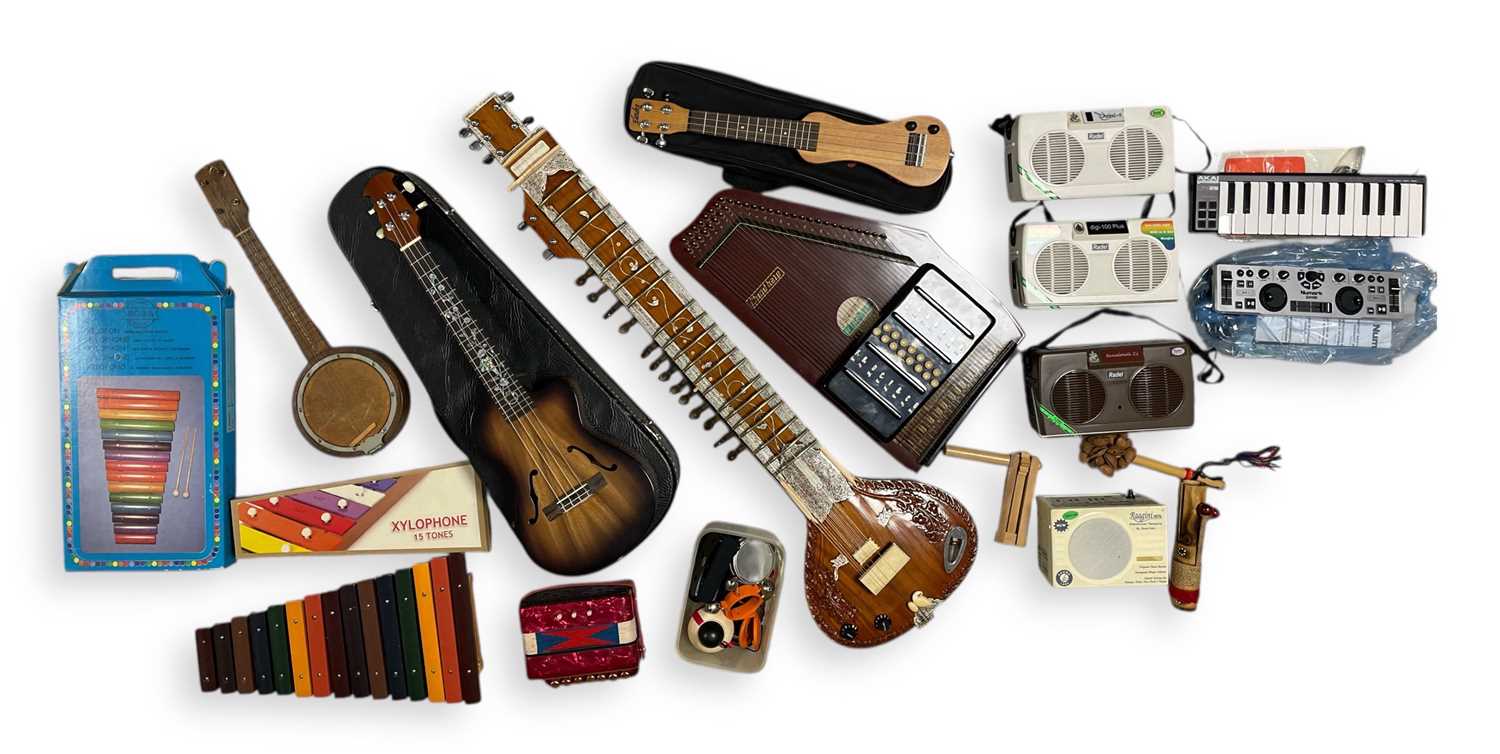 Lot 44 - MIXED MUSICAL INSTRUMENTS.