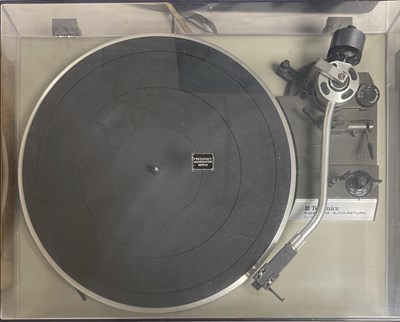 Lot 30 - HIFI EQUIPMENT INC TECHNICS TURNTABLES.