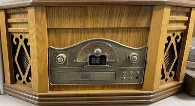 Lot 30 - HIFI EQUIPMENT INC TECHNICS TURNTABLES.