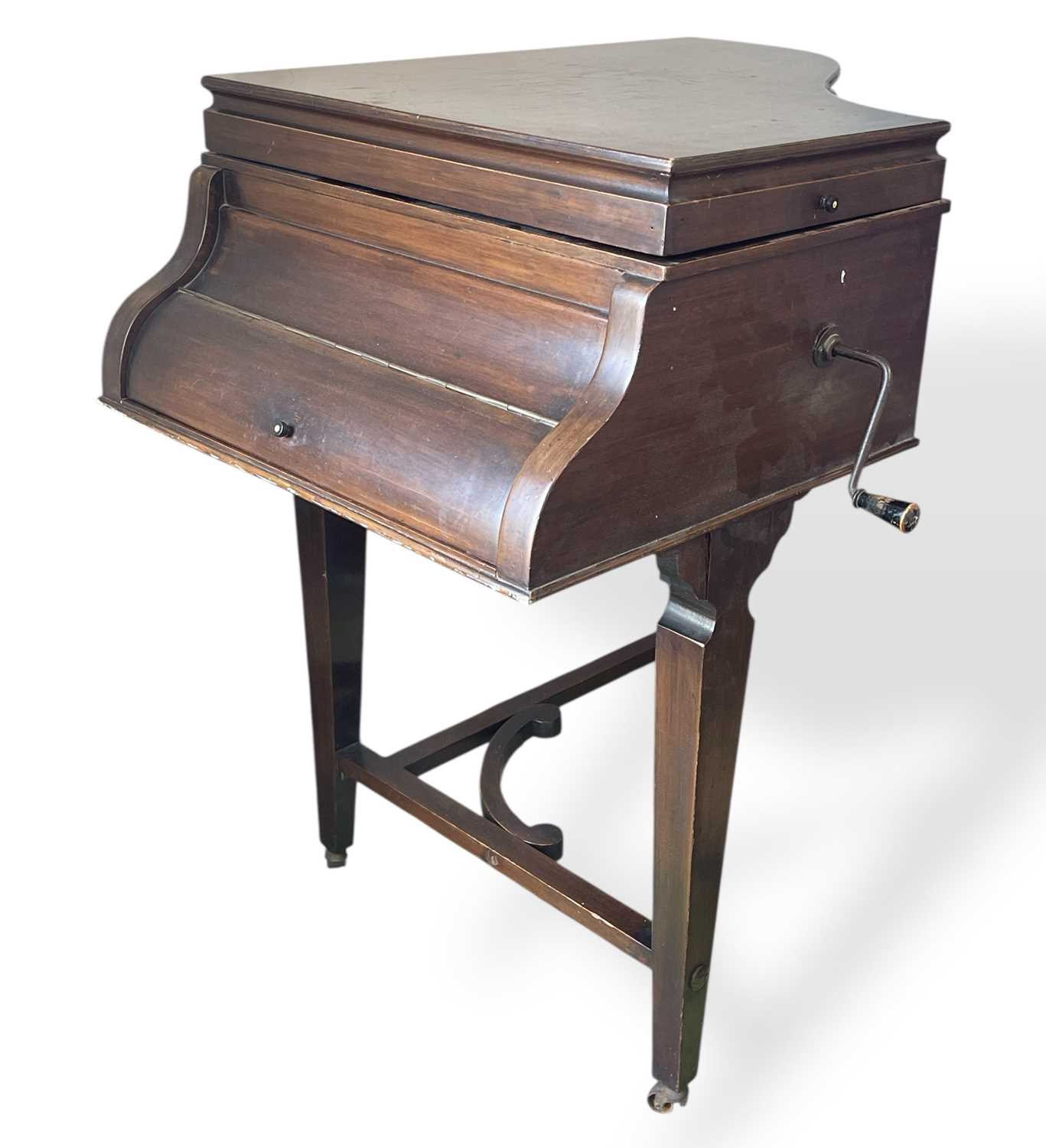 Lot 33 - ANTIQUE PHONOGRAPH WITH ROCK N ROLL 78RPM