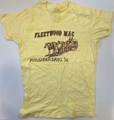Lot 118 - FLEETWOOD MAC 1976 T-SHIRT.