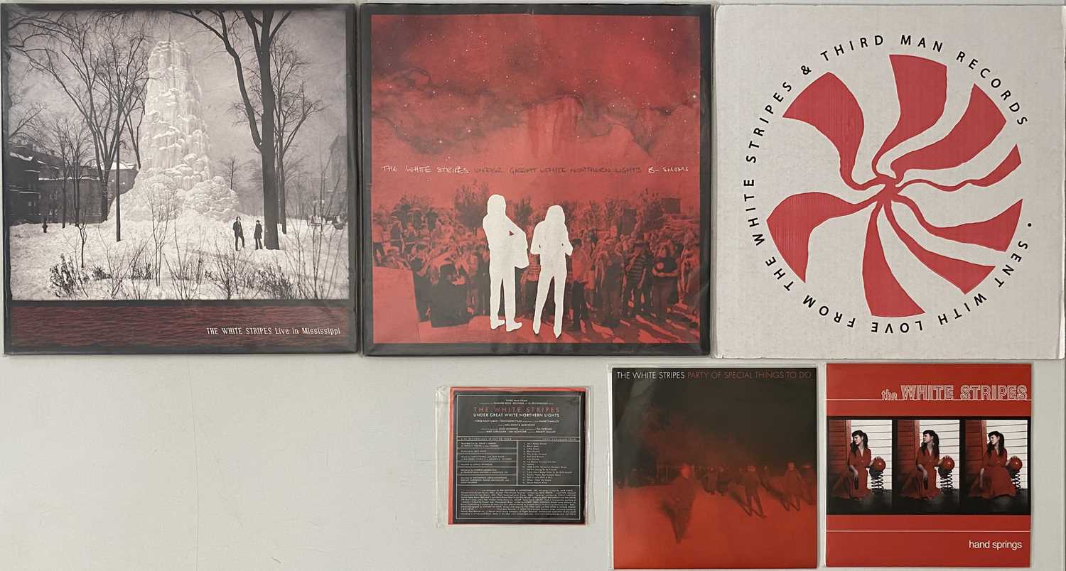 Lot 786 - THE WHITE STRIPES - LP / 7" PACK