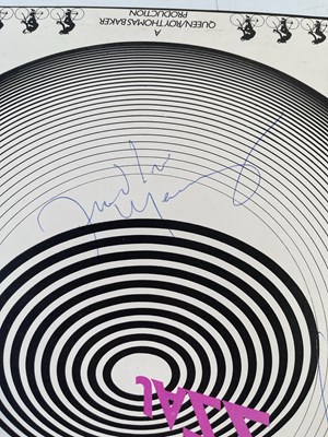 Lot 547 - QUEEN - FULLY SIGNED FRENCH ISSUE JAZZ PICTURE DISC.