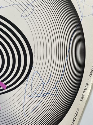 Lot 547 - QUEEN - FULLY SIGNED FRENCH ISSUE JAZZ PICTURE DISC.