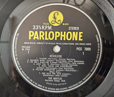 Lot 34 - THE BEATLES - REVOLVER LP (ORIGINAL UK STEREO COPY - PCS 7009)