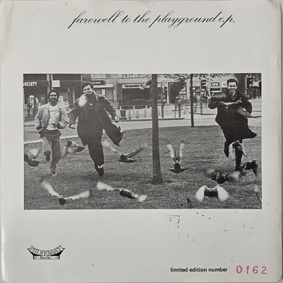 Lot 2 - THE CINEMATICS - FAREWELL TO THE PLAYGROUND 7" EP (LIMITED/ NUMBERED W/ LETTER TO JOHN/ INSERTS - cine 001)