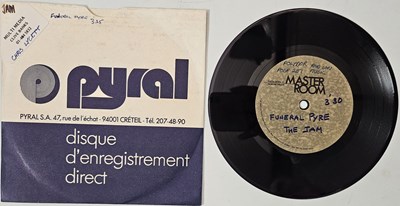 Lot 241 - THE JAM - FUNERAL PYRE 7" (ORIGINAL MASTER ROOM ACETATE RECORDING)