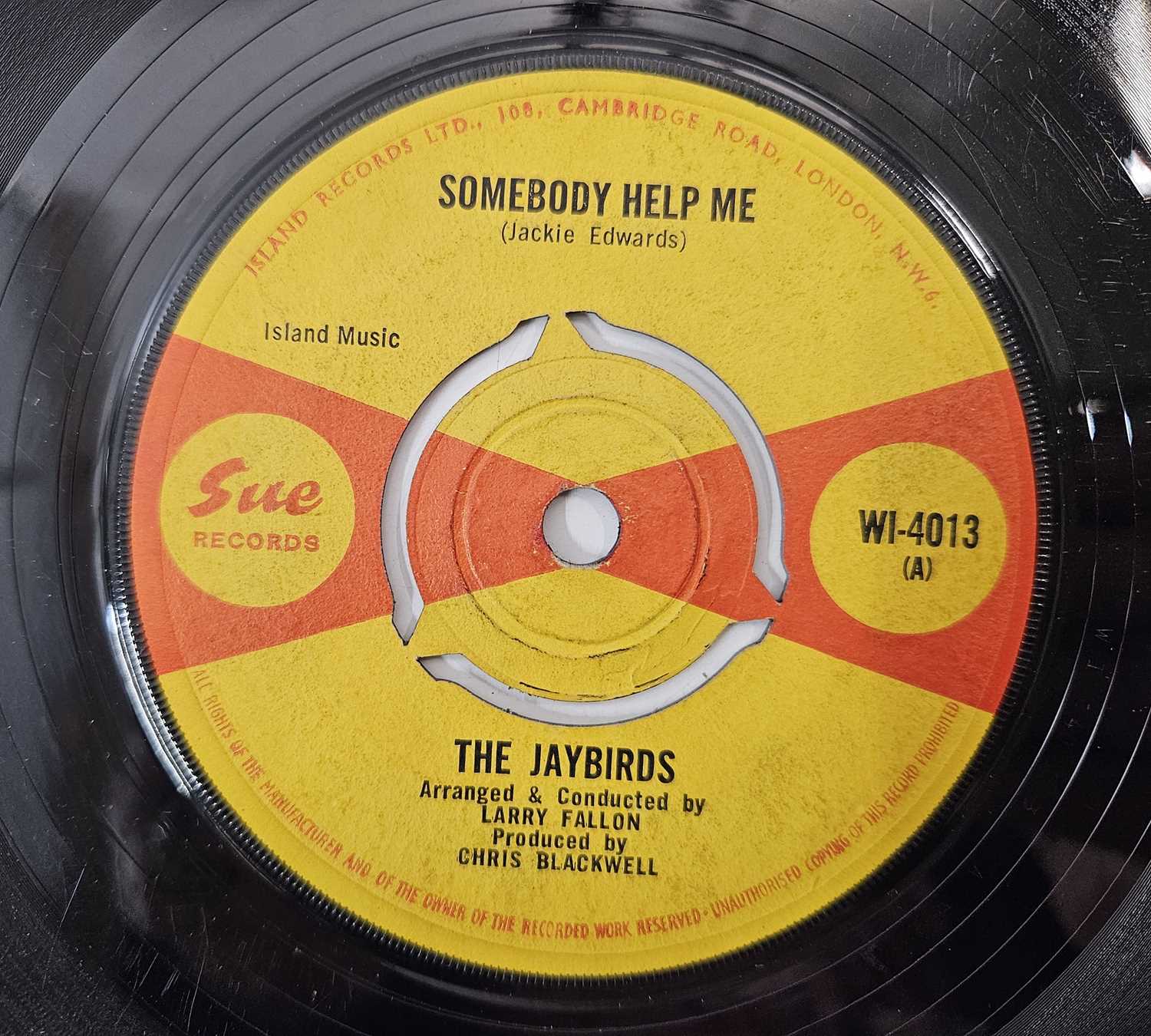 Lot 168 - THE JAYBIRDS - SOMEBODY HELP ME/ THE RIGHT KIND 7" (UK ORIGINAL - SUE RECORDS - WI-4013)
