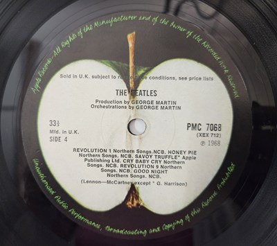 Lot 8 - THE BEATLES - WHITE ALBUM LP (ORIGINAL UK COPY - NUMBER 0001971)